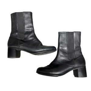 Hush Puppies Black Chunky heel Chelsea Booties size 7.5